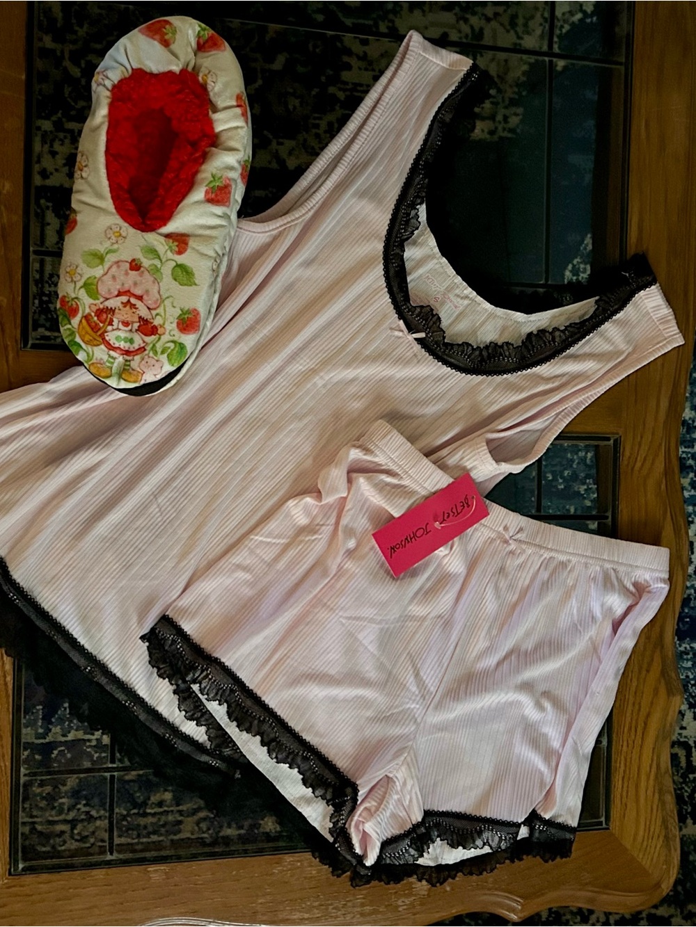 Betsey Johnson Pink & Black Lace Trim lounge Set and slippers